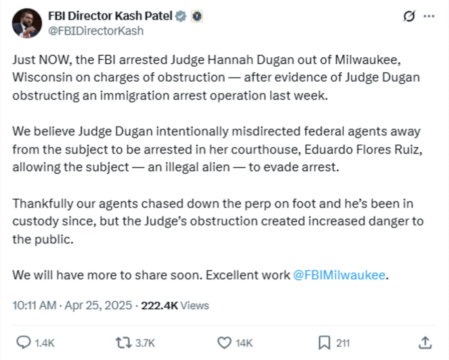 Foto de tuit del director del FBI