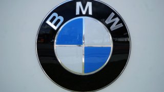 78068646JS037_BMW_AG_Presen