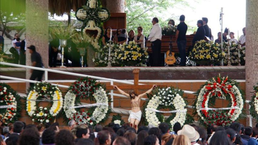 TLMD-velatorio-de-joan-sebastian-EFE-10953644w