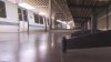 Mujer muere tras empujón en estación del BART: con la cabeza golpea un tren
