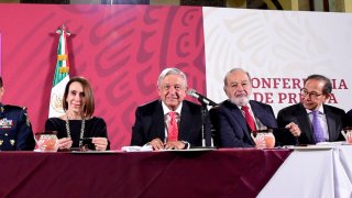 AMLO cena con empresarios