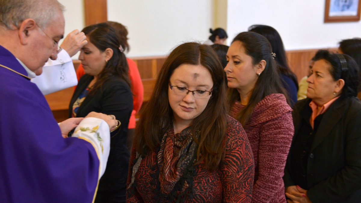 El período de Cuaresma también fue usado para preparar a quienes iban a recibir el bautismo la noche de Pascua, imitando a Cristo con sus 40 días de ayuno.