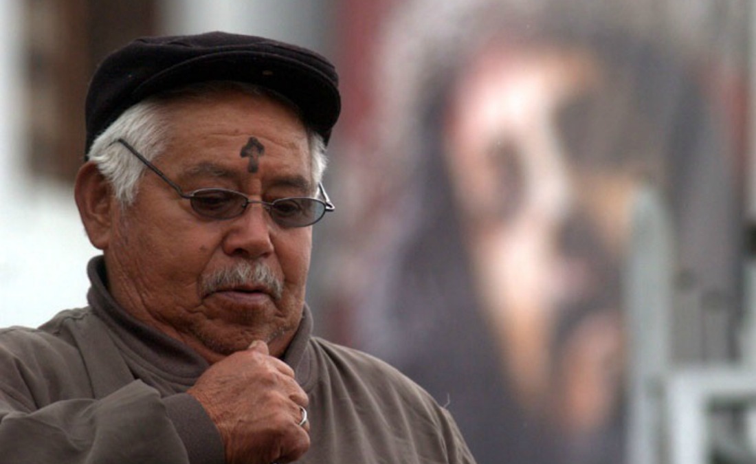 Los calendarios litúrgicos católico y anglicano, así como diversas denominaciones protestantes (luterana, metodista, presbiterana y algunas bautistas), contemplan el Miércoles de Ceniza.