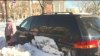 Mujer queda atrapada en su auto bajo la nieve por cinco días