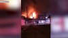 Voraz incendio destroza almacén y provoca evacuación