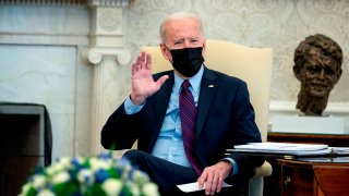 Biden firmó el 2 de febrero un decreto para la creación de un mecanismo regional para atender las causas de la migración desde México y América Central, y un sistema para el procesamiento ordenado de quienes buscan asilo en Estados Unidos.