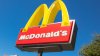 Mujer acusa a McDonald’s de batir excremento en su hamburguesa
