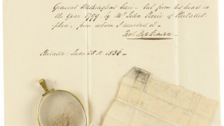 Supuesto mechón de pelo del presidente George Washington. Foto: Leland's auction house