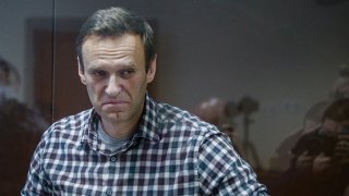 El líder opositor ruso, Alexei Navalny, en la corte de Moscú el pasado mes de febrero, antes de ser encarcelado. EFE/EPA/YURI KOCHETKOV