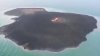 En video: surge en el mar un volcán de lodo y fuego