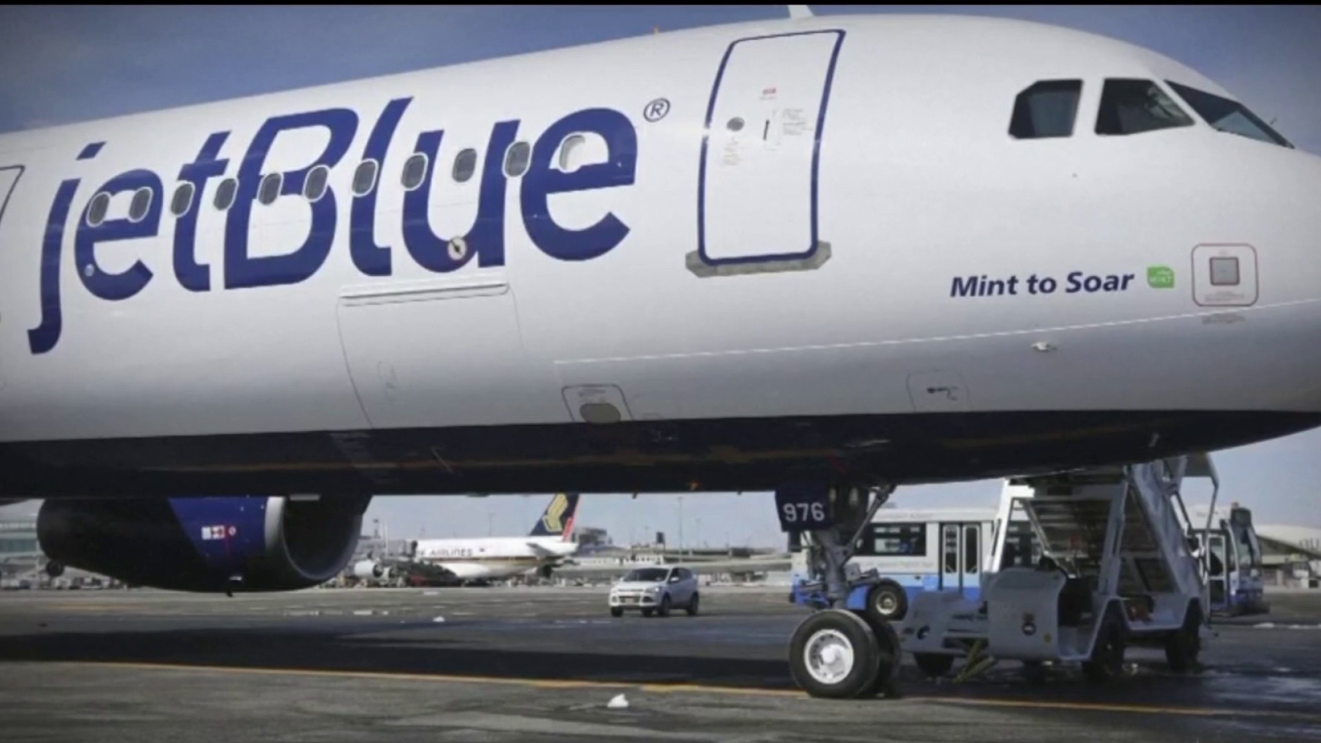 JetBlue hace millonaria oferta en efectivo para Spirit Airlines – Telemundo  62