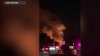 Impactante video: explosión de camión causa espectáculo de fuegos artificiales