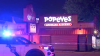 Lluvia de balas en estacionamiento de Popeyes deja un muerto y dos heridos