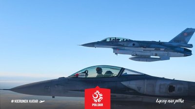 La selección de Polonia viaja a Catar escoltada por aviones cazabombarderos