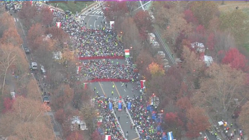 Runners leave the starting line for the 2023 AACR Philadelphia Marathon on Sunday morning.