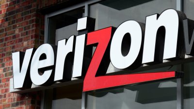 Verizon customers reporting issues with cellphone service