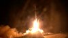 En video: SpaceX lanza un cohete con satélites Starlink desde la costa de California