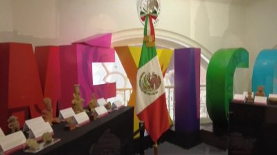 El consulado mexicano entregó piezas de patrimonio cultural