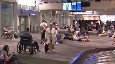 Caos con el equipaje de cientos de pasajeros en el PHL