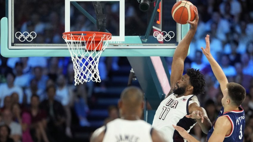 LO MÁS DESTACADO: Joel Embiid anota 19 en la remontada del equipo de EEUU sobre Serbia