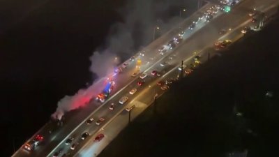 Persecución policial lleva a accidente y estallido en I-76