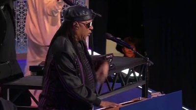 Stevie Wonder en Filadelfia para octubre