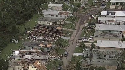 Las imágenes del caos: tornados en condado St. Lucie dejaron destrucción y muertes