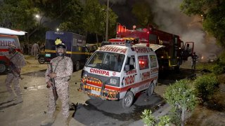 El lugar cerca de una explosión, cerca del aeropuerto de Karachi en Pakistán el 6 de octubre del 2024.