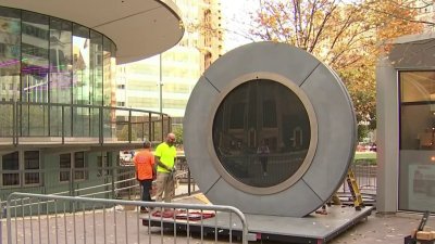 Mueven el “Portal” del LOVE Park en Filadelfia