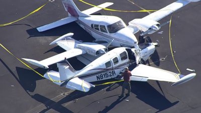 En video: Avionetas chocan en la pista del aeropuerto