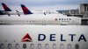 Azafato de Delta Airlines presuntamente acuchilla a su compañero de trabajo