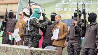 Un grupo de tres rehenes israelíes fue liberado este sábado 8 de febrero por parte del grupo insurgente Hamas.