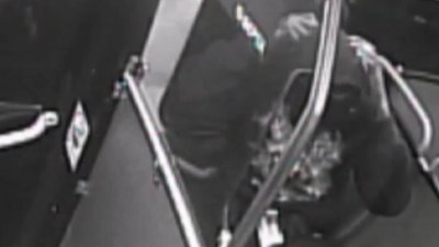 Buscan sospechoso de balear a hombre que se bajaba de un autobús SEPTA