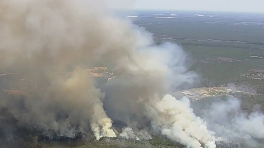 T62 Al Momento: joven acusado de provocar fuego forestal en Ocean County, NJ