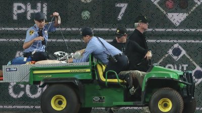 El mánager de los Pirates y fanáticos reaccionan a caída de aficionado durante juego de béisbol