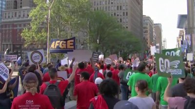 “¡Si se puede!”; manifestantes alzan su voz en las calles de Filadelfia