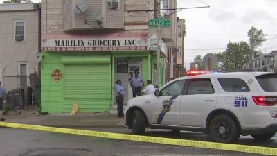 Una persona detenida y un arma recuperada tras doble tiroteo dentro de bodega
