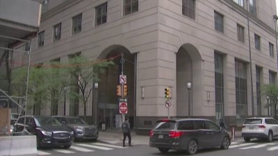 Abogados presentan argumentos en el juicio contra exoficial Mark Dial