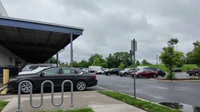 Investigan robo de auto a mano armada en negocio de Wilmington