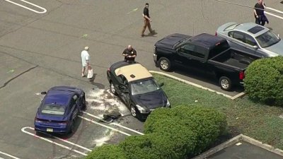 Accidente deja varios autos con daños cerca de tienda de comestibles en NJ