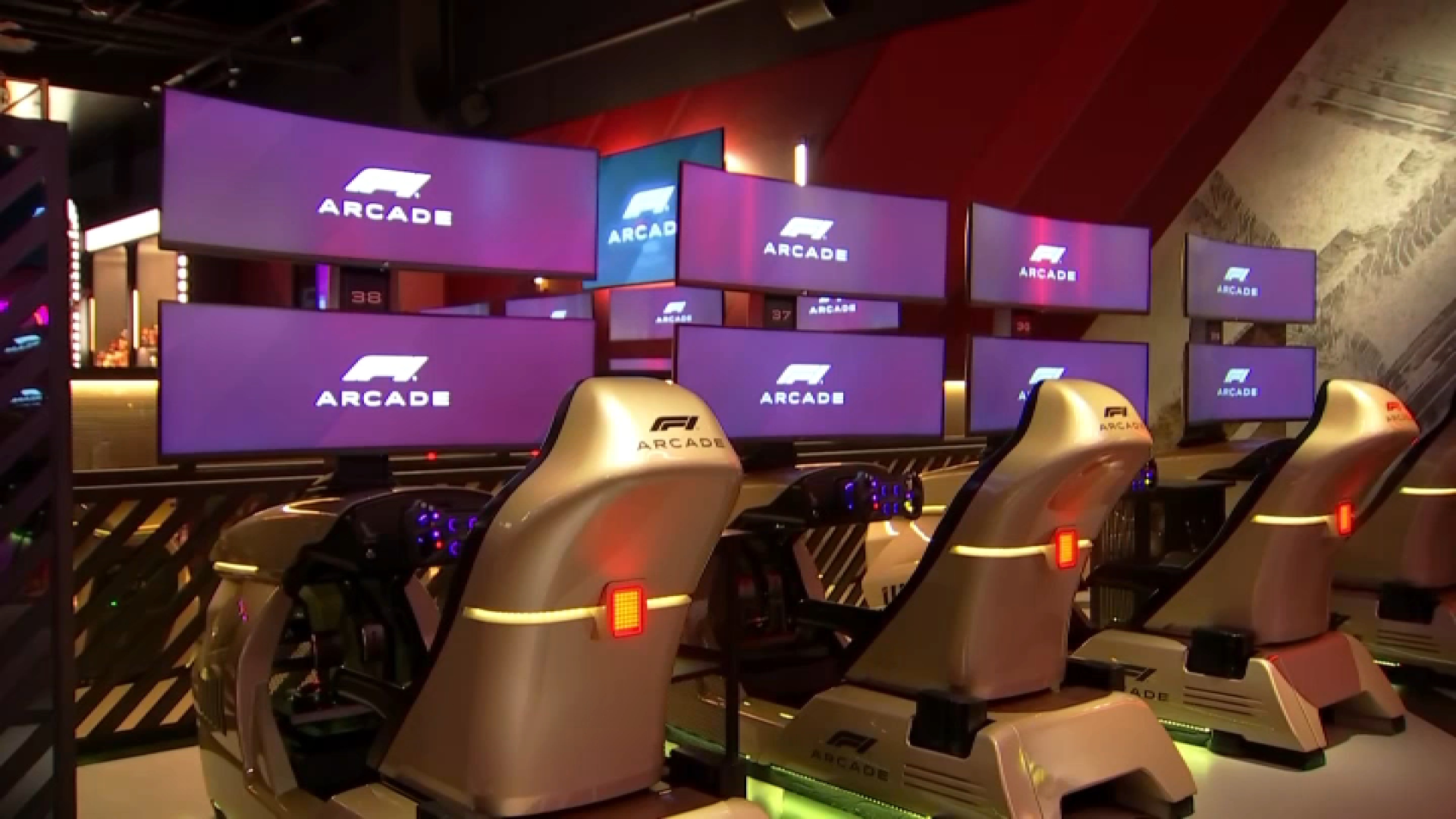 Sumérgete en las carreras F1 con jugadores en el sitio.