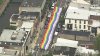 Vistosa bandera del Orgullo Gay recorre Philly de cara a serie de eventos