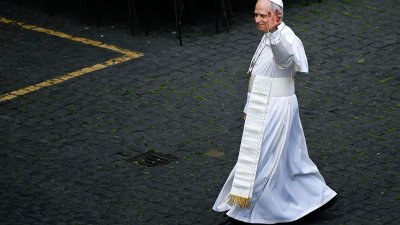 Enfoque en los primeros pasos del Papa León XIV