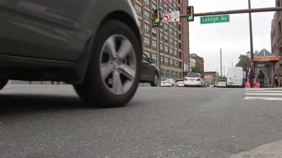 Camioneta a toda prisa habría atropellado a adulto mayor