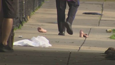 Buscan a pistolero que baleó a una mujer en un auto