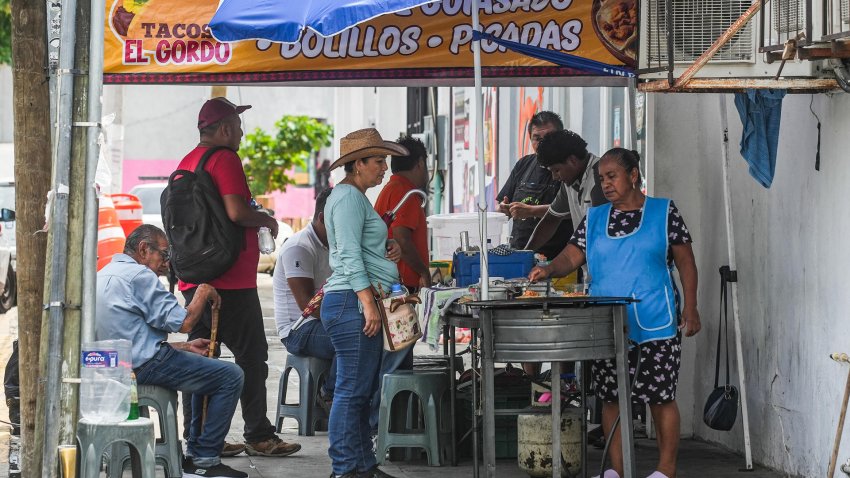 Miedo y preocupación en familias mexicanas por posible tasa a remesas desde EE.UU.