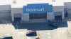 Cierran Walmart para limpiar remanentes de un fuego en la mercancía