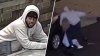 Captan en cámara a hombre cayéndole a puñetazos a mujer para robarle