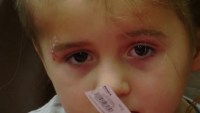 Una niña de 3 años de la Florida que recibió un disparo en un incidente reciente de ira en la carretera está aprendiendo a reírse, hablar y a caminar nuevamente...