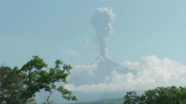 Volcán de Colima mantiene alerta a autoridades